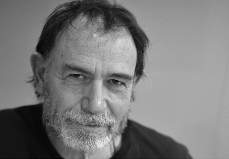 Fotografia dell'illustratore Lorenzo Mattotti